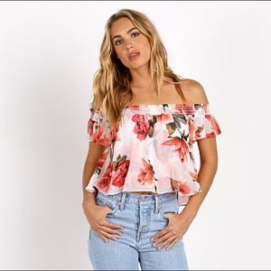 Show Me Your MuMu Romantic Off The Shoulder Top🌹